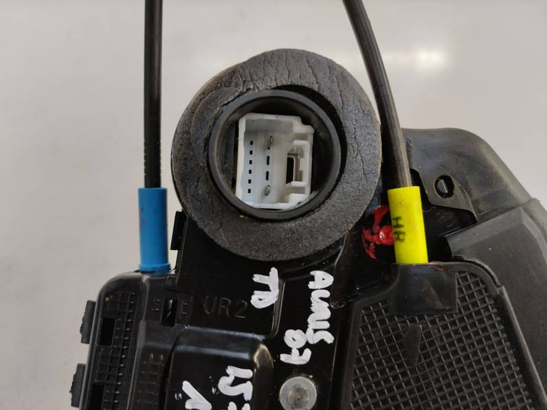 CERRADURA PUERTA TRASERA DERECHA TOYOTA AURIS 2007 1.4 16V (97 CV)