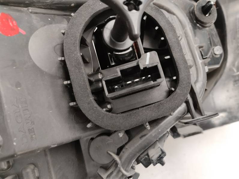 PILOTO TRASERO DERECHO DACIA SANDERO 2022 1.0 TCE (101 CV)