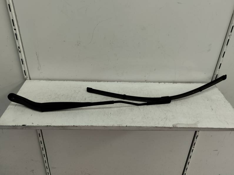 BRAZO LIMPIA DELANTERO IZQUIERDO DACIA SANDERO 2022 1.0 TCE (101 CV)