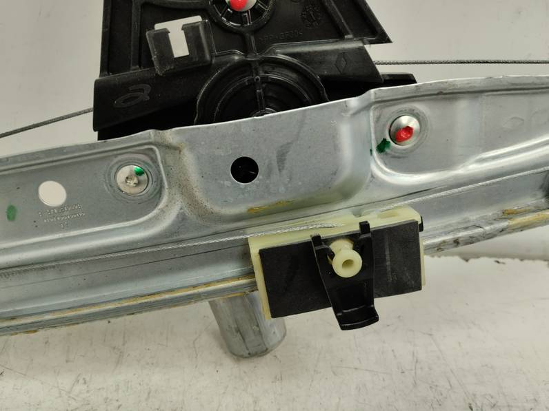 ELEVALUNAS TRASERO DERECHO DACIA SANDERO 2022 1.0 TCE (101 CV)