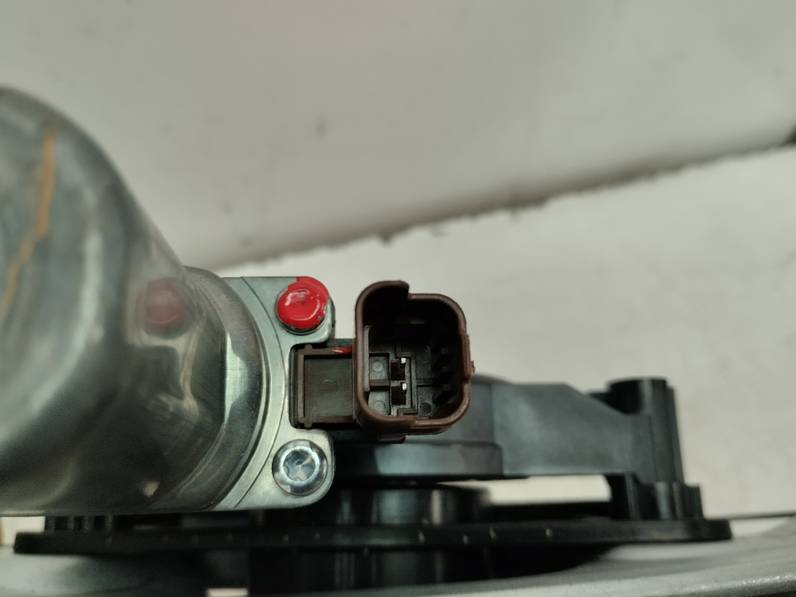 ELEVALUNAS TRASERO IZQUIERDO DACIA SANDERO 2022 1.0 TCE (101 CV)