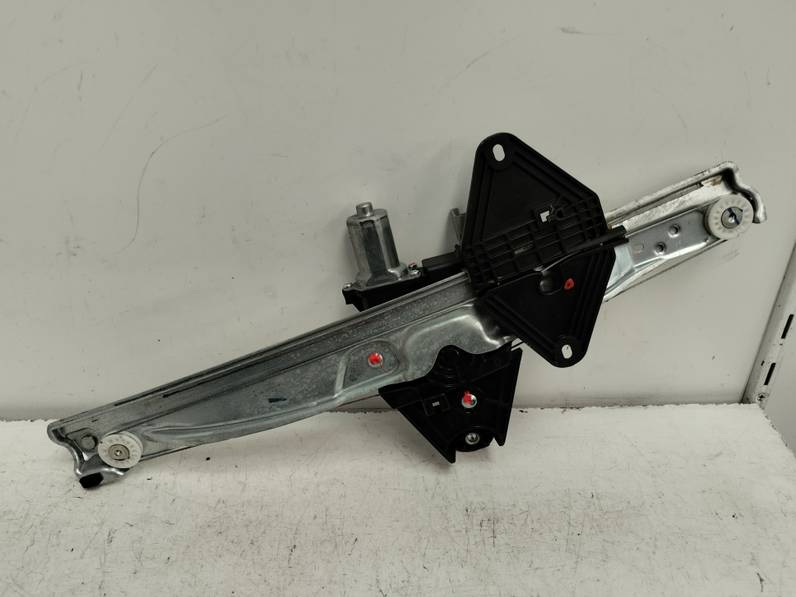 ELEVALUNAS DELANTERO IZQUIERDO DACIA SANDERO 2022 1.0 TCE (101 CV)