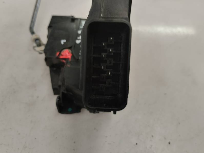 CERRADURA PUERTA TRASERA DERECHA MAZDA 3 BERLINA 2007 1.6 CD D (109 CV)