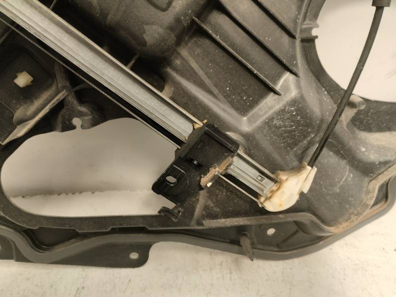 ELEVALUNAS TRASERO DERECHO MAZDA 3 BERLINA 2007 1.6 CD D (109 CV)