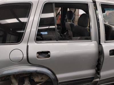 PUERTA TRASERA DERECHA KIA SPORTAGE 2001 2.0 TURBODIESEL (83 CV)