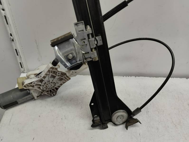 ELEVALUNAS DELANTERO IZQUIERDO MERCEDES CLASE CLK COUPE 2005 3.0 CDI (224 CV)