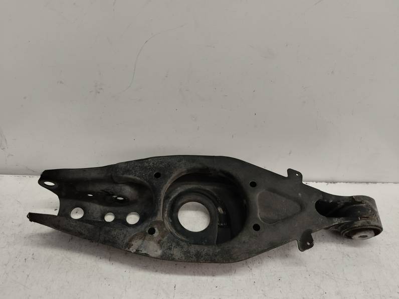 BRAZO SUSPENSION INFERIOR TRASERO IZQUIERDO MERCEDES CLASE CLK COUPE 2005 3.0 CDI (224 CV)