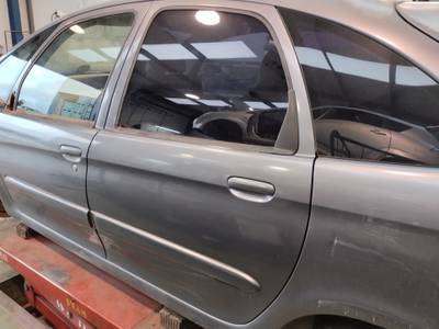 PUERTA TRASERA IZQUIERDA CITROEN XSARA PICASSO 2004 2.0 HDI (90 CV)