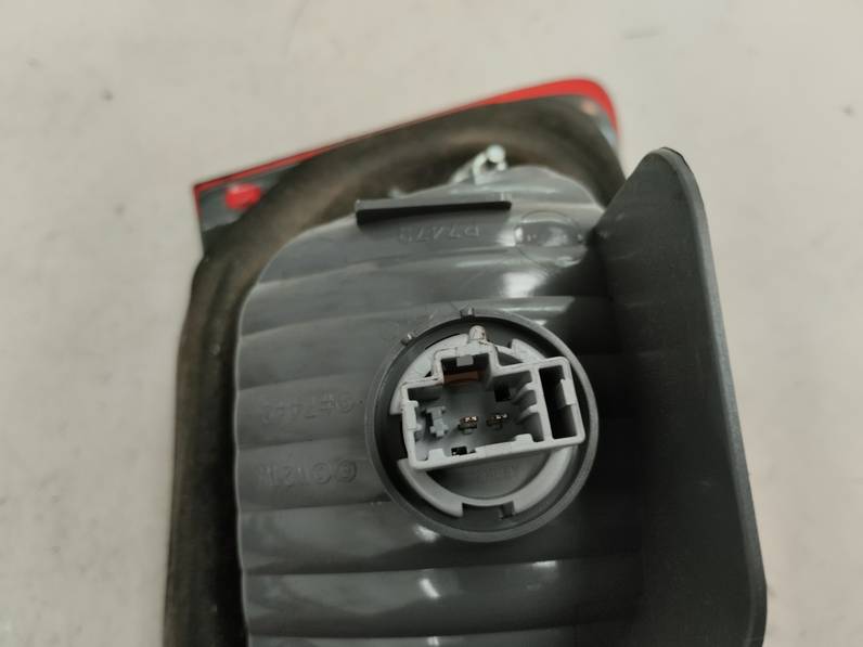 PILOTO TRASERO DERECHO HONDA ACCORD BERLINA 2011 2.0 (156 CV)