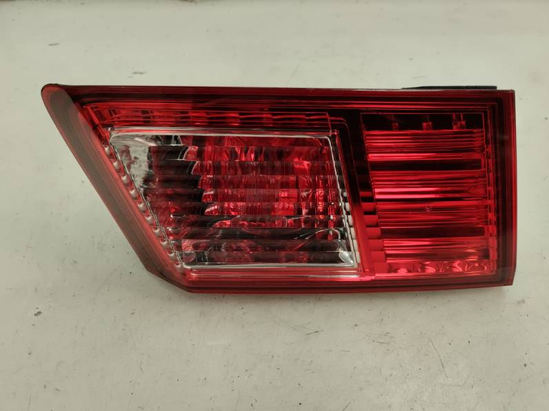 PILOTO TRASERO IZQUIERDO HONDA ACCORD BERLINA 2011 2.0 (156 CV)