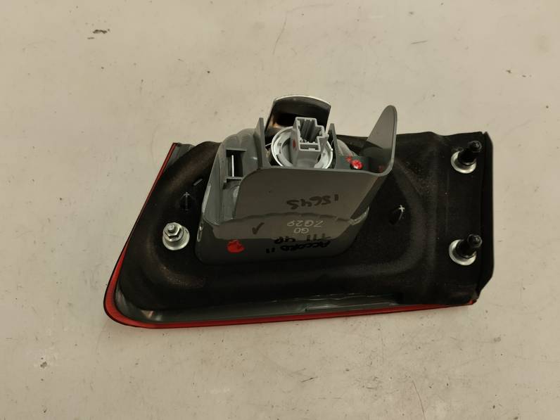 PILOTO TRASERO IZQUIERDO HONDA ACCORD BERLINA 2011 2.0 (156 CV)