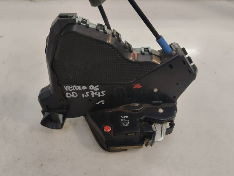 CERRADURA PUERTA DELANTERA DERECHA TOYOTA COROLLA VERSO 2006 2.2 TURBODIESEL (136 CV)