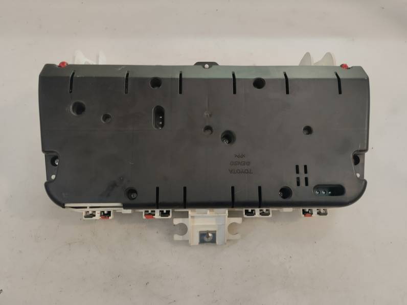 CUADRO INSTRUMENTOS TOYOTA COROLLA VERSO 2006 2.2 TURBODIESEL (136 CV)