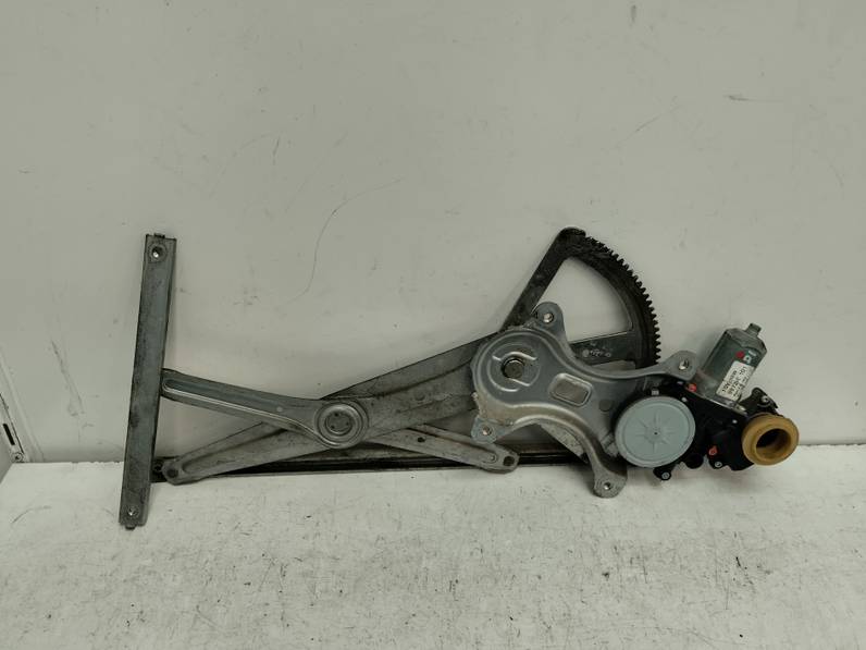 ELEVALUNAS DELANTERO IZQUIERDO TOYOTA COROLLA VERSO 2006 2.2 TURBODIESEL (136 CV)