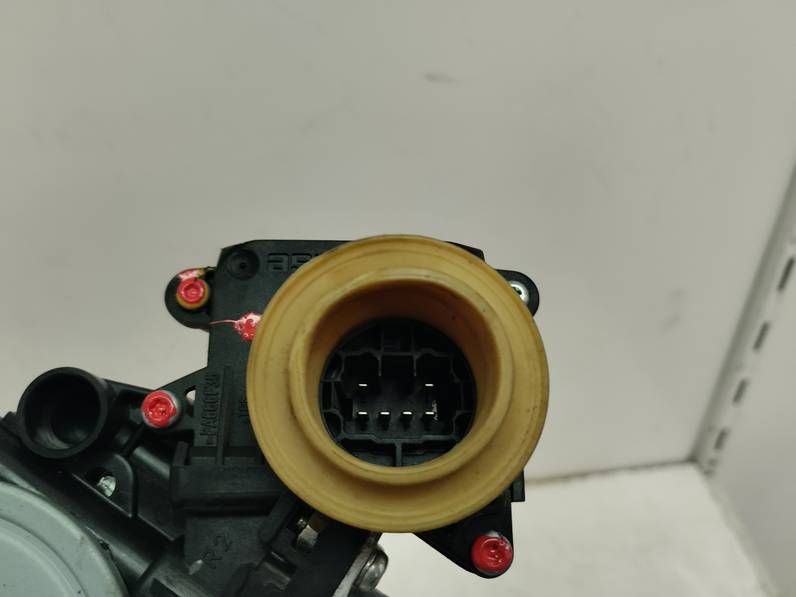 ELEVALUNAS DELANTERO DERECHO TOYOTA COROLLA VERSO 2006 2.2 TURBODIESEL (136 CV)