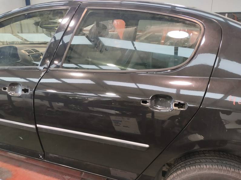 PUERTA TRASERA IZQUIERDA PEUGEOT 407 2006 2.0 16V HDI (136 CV)