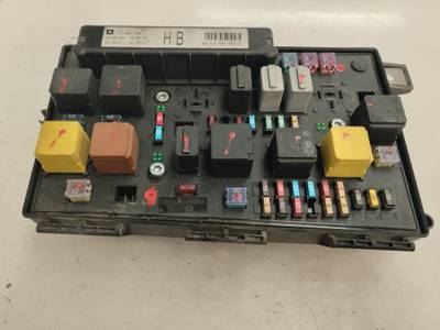 CAJA RELES FUSIBLES OPEL ASTRA GTC 2006 1.7 16V CDTI (101 CV)