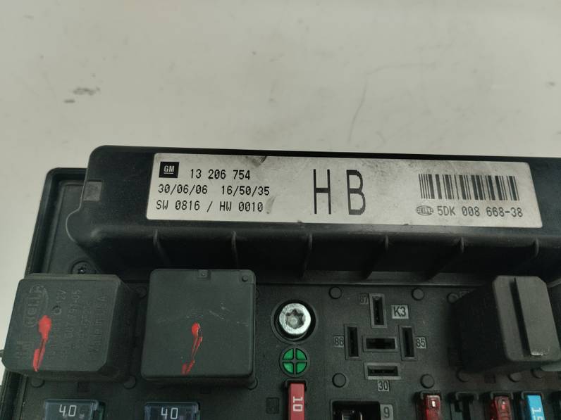 CAJA RELES FUSIBLES OPEL ASTRA GTC 2006 1.7 16V CDTI (101 CV)