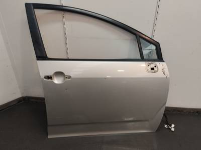PUERTA DELANTERA DERECHA TOYOTA COROLLA VERSO 2006 2.2 TURBODIESEL (136 CV)