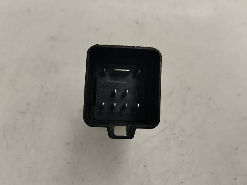 CAJA PRECALENTAMIENTO SKODA SUPERB 2007 2.0 TDI DPF (140 CV)