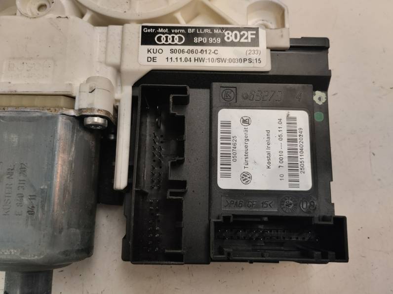 MOTOR ELEVALUNAS DELANTERO DERECHO AUDI A3 2005 2.0 TDI (140 CV)