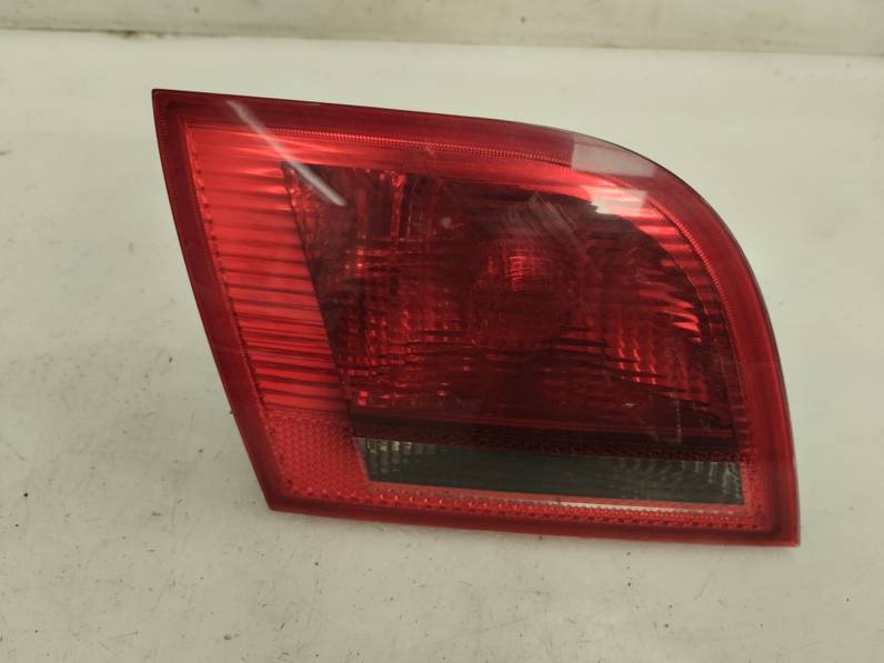 PILOTO TRASERO IZQUIERDO INTERIOR AUDI A3 2005 2.0 TDI (140 CV)