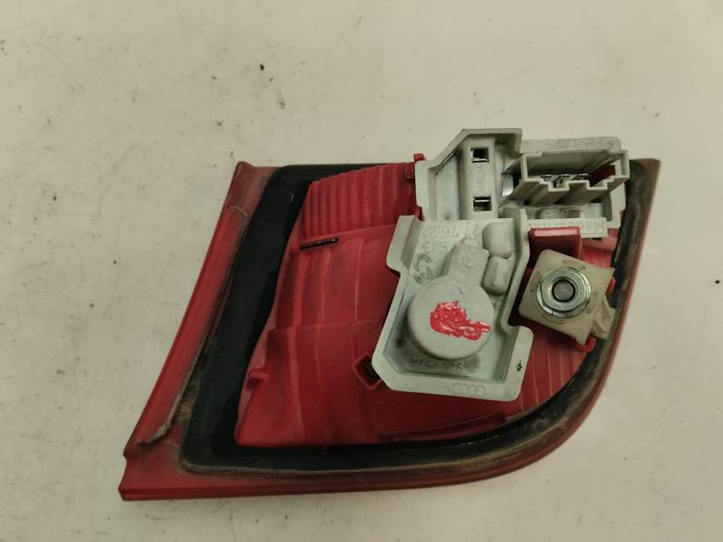 PILOTO TRASERO IZQUIERDO INTERIOR AUDI A3 2005 2.0 TDI (140 CV)