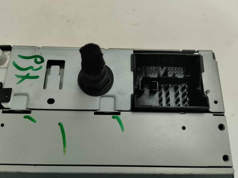 SISTEMA AUDIO RADIO CD FORD FOCUS BERLINA 2006 1.6 16V (101 CV)