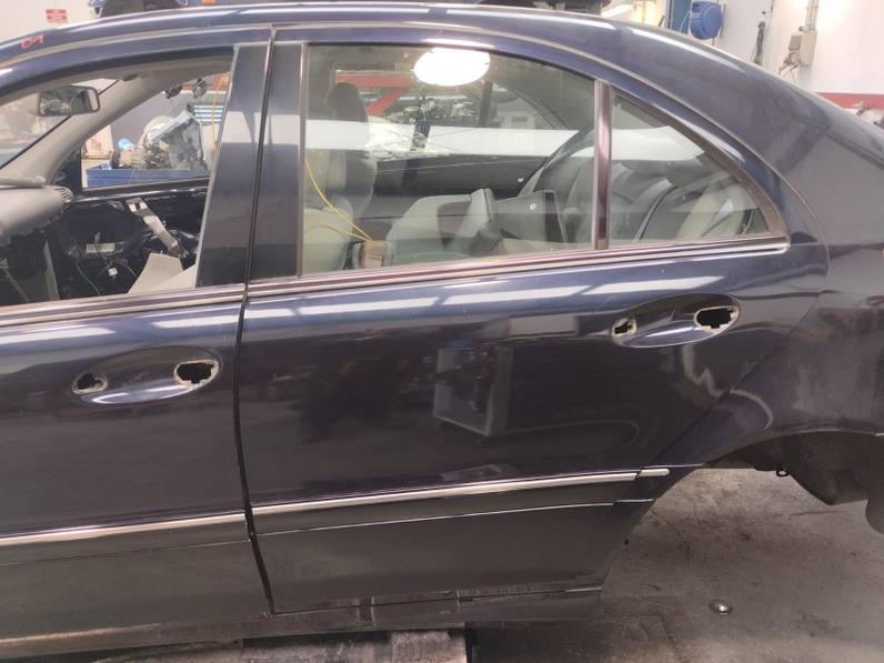 PUERTA TRASERA IZQUIERDA MERCEDES CLASE C BERLINA 2007 1.8 (143 CV)