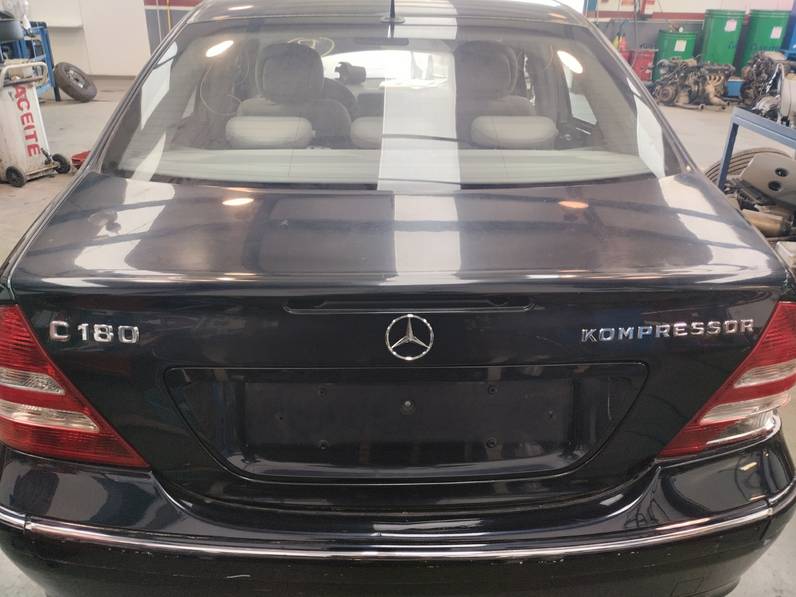 PORTON TRASERO MERCEDES CLASE C BERLINA 2007 1.8 (143 CV)