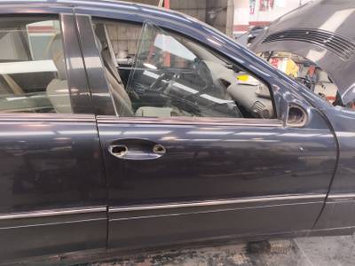PUERTA DELANTERA DERECHA MERCEDES CLASE C BERLINA 2007 1.8 (143 CV)