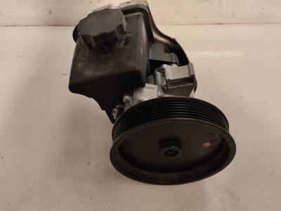 BOMBA DIRECCION MERCEDES CLASE C BERLINA 2007 1.8 (143 CV)