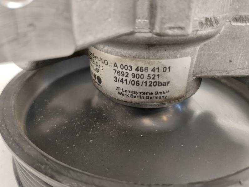 BOMBA DIRECCION MERCEDES CLASE C BERLINA 2007 1.8 (143 CV)