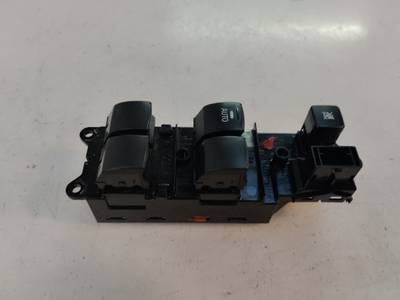 MANDO ELEVALUNAS DELANTERO IZQUIERDO MITSUBISHI SPACE STAR 2022 1.2 (80 CV)