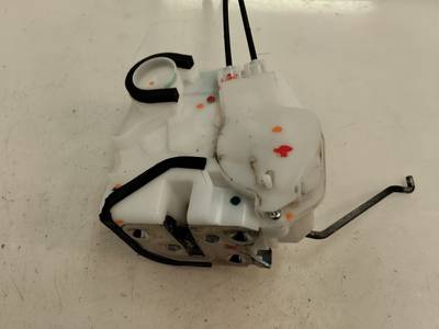 CERRADURA PUERTA TRASERA IZQUIERDA MITSUBISHI SPACE STAR 2022 1.2 (80 CV)