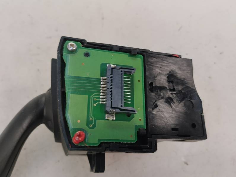 MANDO INTERMITENTES FORD FOCUS LIM 2011 1.6 TDCI (116 CV)