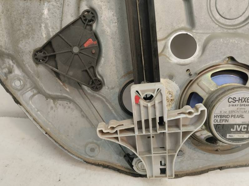 ELEVALUNAS TRASERO DERECHO VOLKSWAGEN GOLF IV BERLINA 1998 1.9 TDI (90 CV)