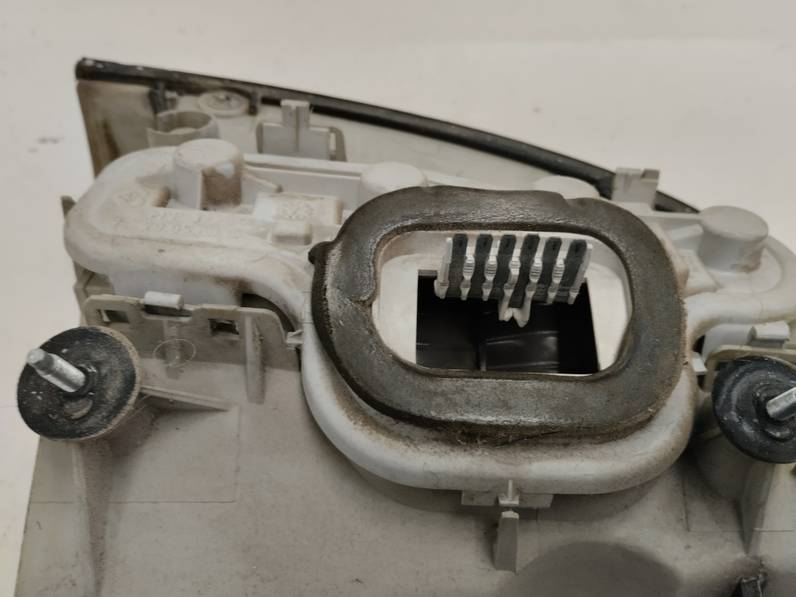 PILOTO TRASERO DERECHO OPEL ASTRA G BERLINA 2001 1.6 16V (101 CV)