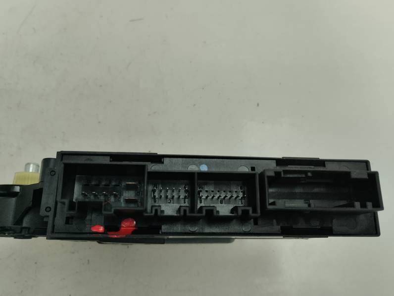 MOTOR ELEVALUNAS TRASERO IZQUIERDO AUDI A4 BERLINA 2006 2.0 TDI (140 CV)