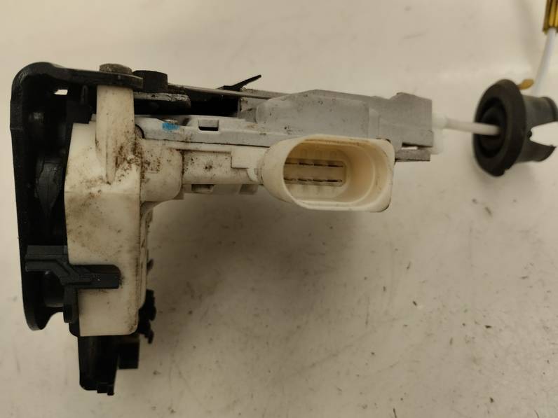 CERRADURA PUERTA TRASERA IZQUIERDA AUDI A4 BERLINA 2006 2.0 TDI (140 CV)