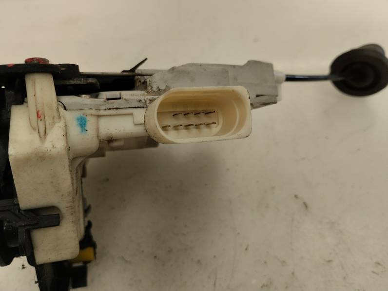 CERRADURA PUERTA DELANTERA IZQUIERDA AUDI A4 BERLINA 2006 2.0 TDI (140 CV)