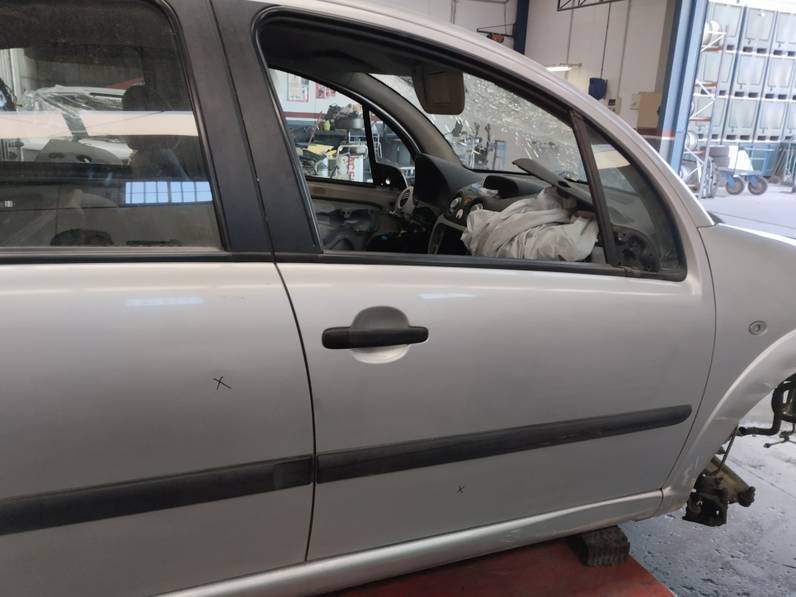 PUERTA DELANTERA DERECHA CITROEN C3 2003 1.4 HDI (68 CV)