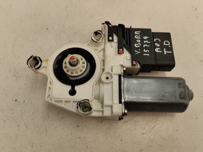 MOTOR ELEVALUNAS TRASERO DERECHO VOLKSWAGEN BORA BERLINA 2003 1.6 16V (105 CV)