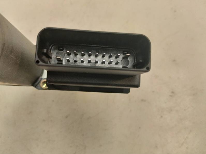 MOTOR ELEVALUNAS TRASERO DERECHO VOLKSWAGEN BORA BERLINA 2003 1.6 16V (105 CV)