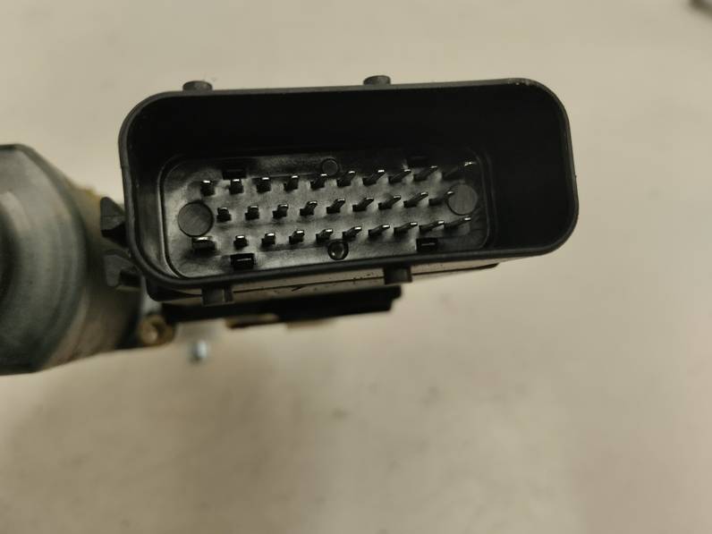 MOTOR ELEVALUNAS DELANTERO IZQUIERDO VOLKSWAGEN BORA BERLINA 2003 1.6 16V (105 CV)