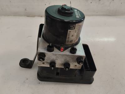 ABS VOLKSWAGEN BORA BERLINA 2003 1.6 16V (105 CV)