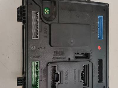 CAJA RELES FUSIBLES RENAULT SCENIC III 2012 1.5 DCI D FAP (110 CV)