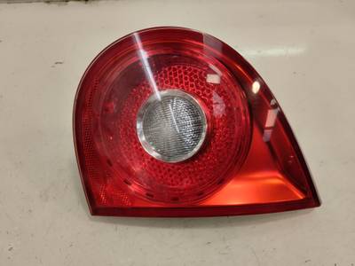 PILOTO TRASERO DERECHO INTERIOR VOLKSWAGEN GOLF V BERLINA 2004 2.0 16V FSI (150 CV)