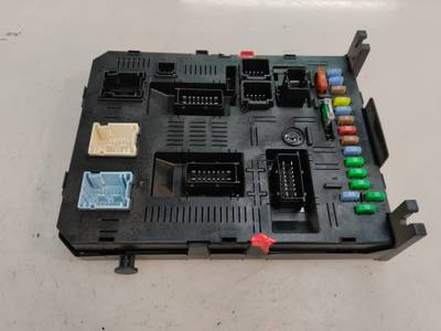 CAJA RELES FUSIBLES CITROEN C4 COUPE 2006 1.6 16V (109 CV)