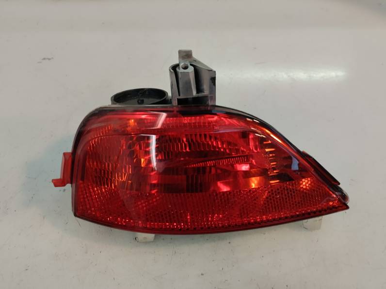 PILOTO TRASERO DERECHO DACIA SANDERO 2019 0.9 TCE (90 CV)